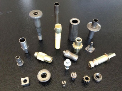 河北精拓 專注模具生產(chǎn)，夯實緊固件發(fā)展根基